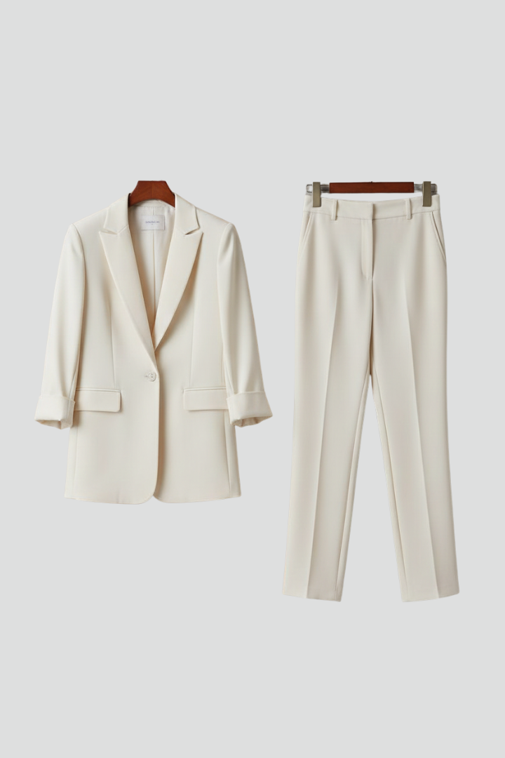 Women's Relaxed Blazer & Straight-Leg Trouser Suit