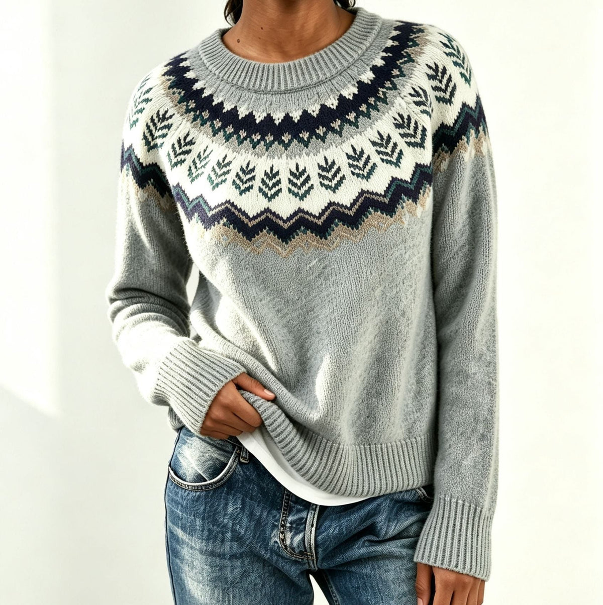 Women's Fair Isle Yoke Jumper with Plain Knit Body – Light Grey